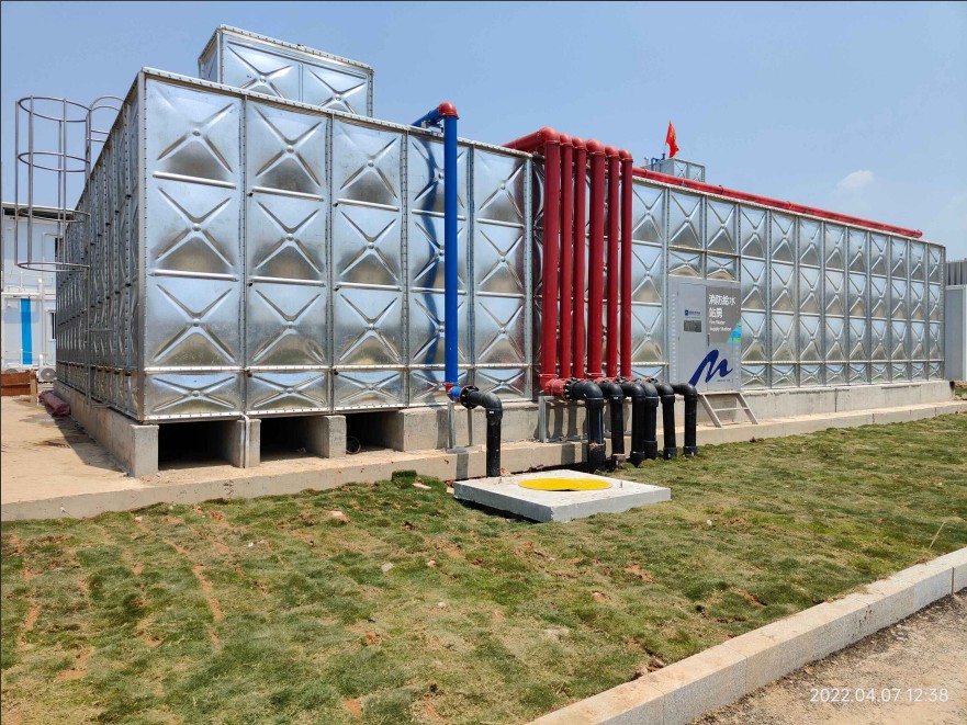Bagaimanakah tangki air modular yang besar dapat mencegah kebocoran air dan pencemaran?